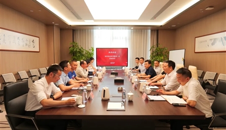 凤冈县政府考察团一行到访新澳宝典正版资料库